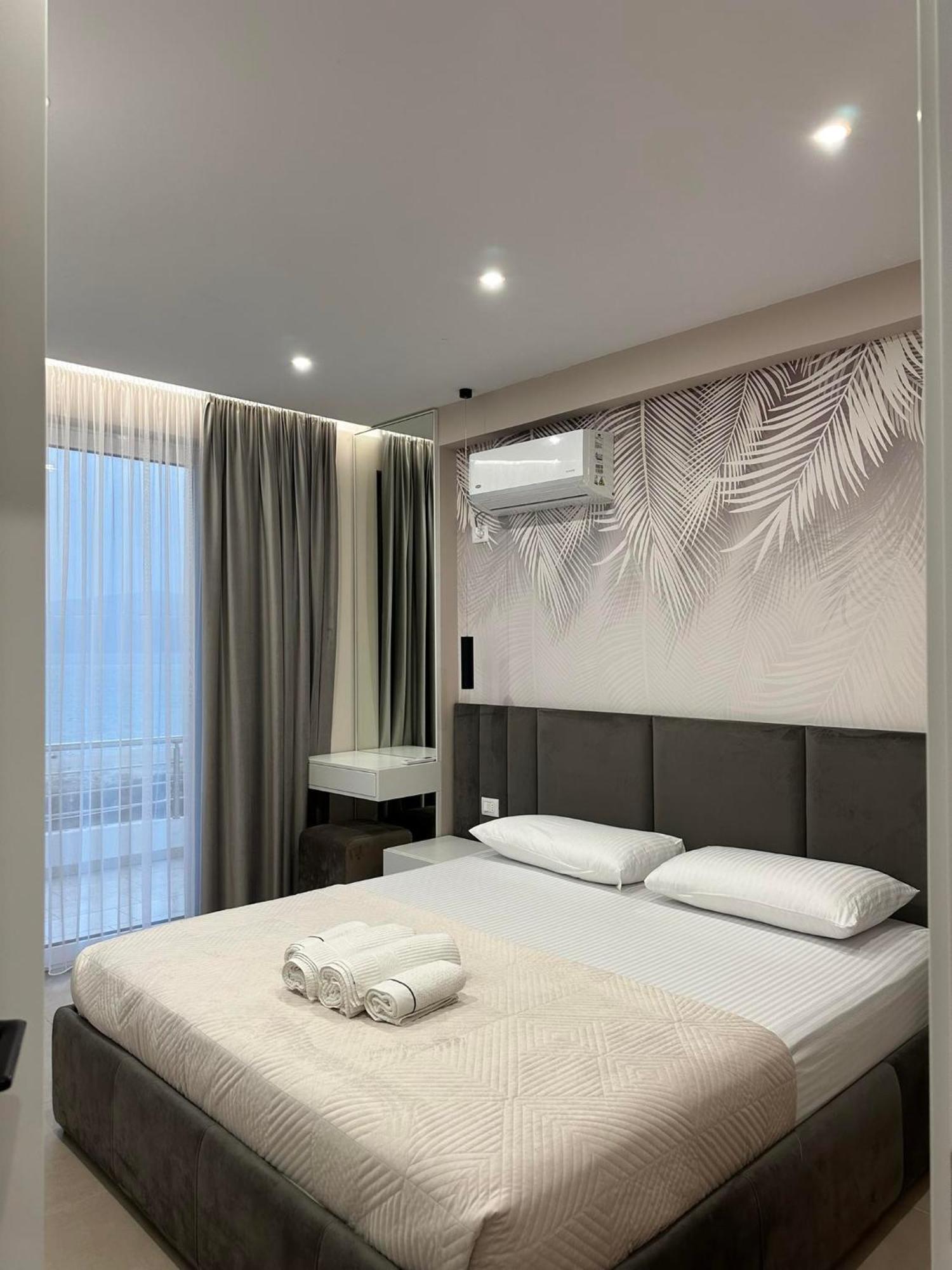 Sea View Apartment Luxury Vlorë Eksteriør billede