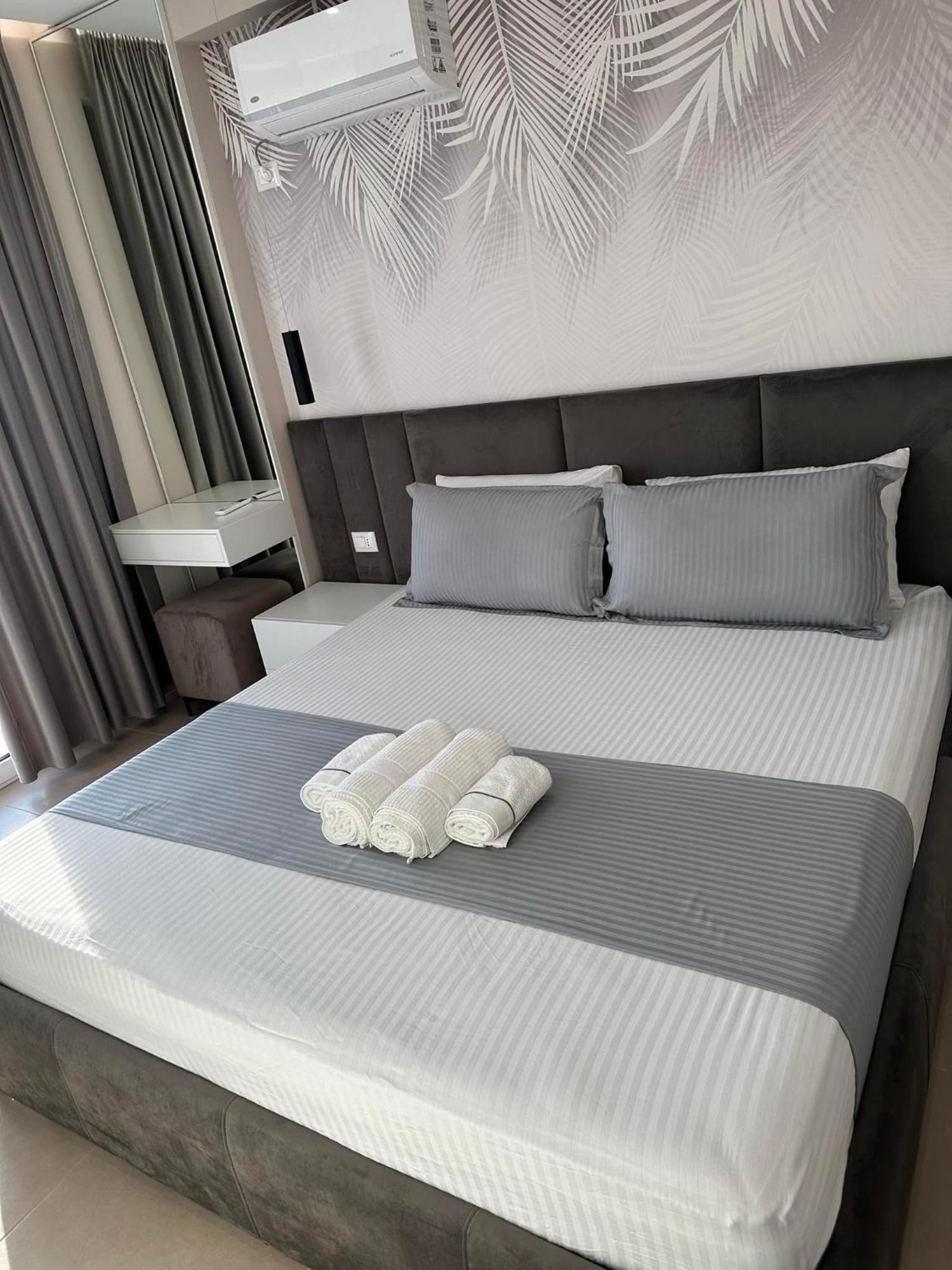 Sea View Apartment Luxury Vlorë Eksteriør billede